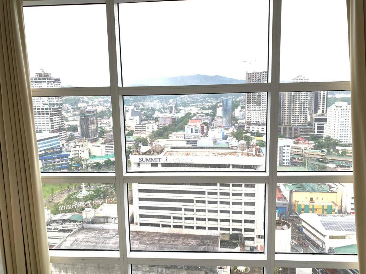 2 Bedroom Condo Unit With City And Mountain View Cebu Εξωτερικό φωτογραφία