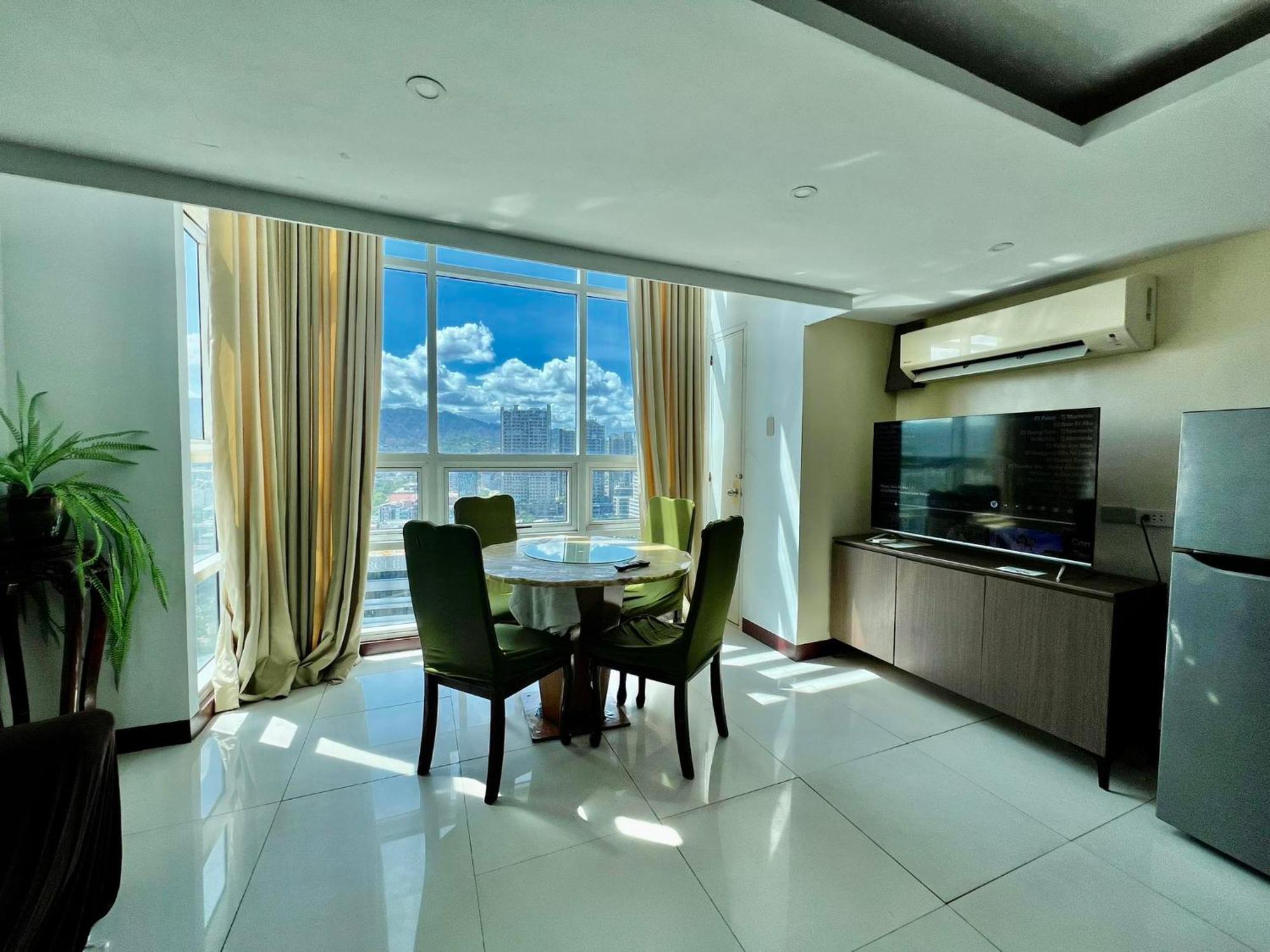 2 Bedroom Condo Unit With City And Mountain View Cebu Εξωτερικό φωτογραφία